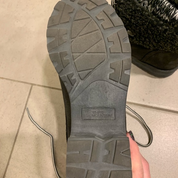 Cute Black Boots - Picture 5 of 6